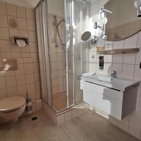 Kitzinger Hof An Der B8 Kitzingen