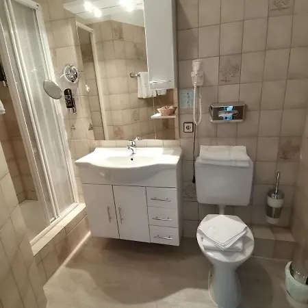 Kitzinger Hof An Der B8