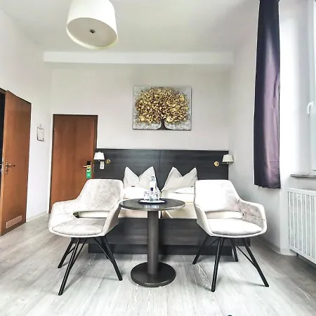 Kitzinger Hof An Der B8 Hotel 3*
