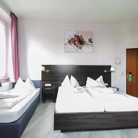 ホテル Kitzinger Hof An Der B8 3*