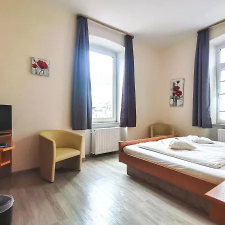 Kitzinger Hof An Der B8 Hotell